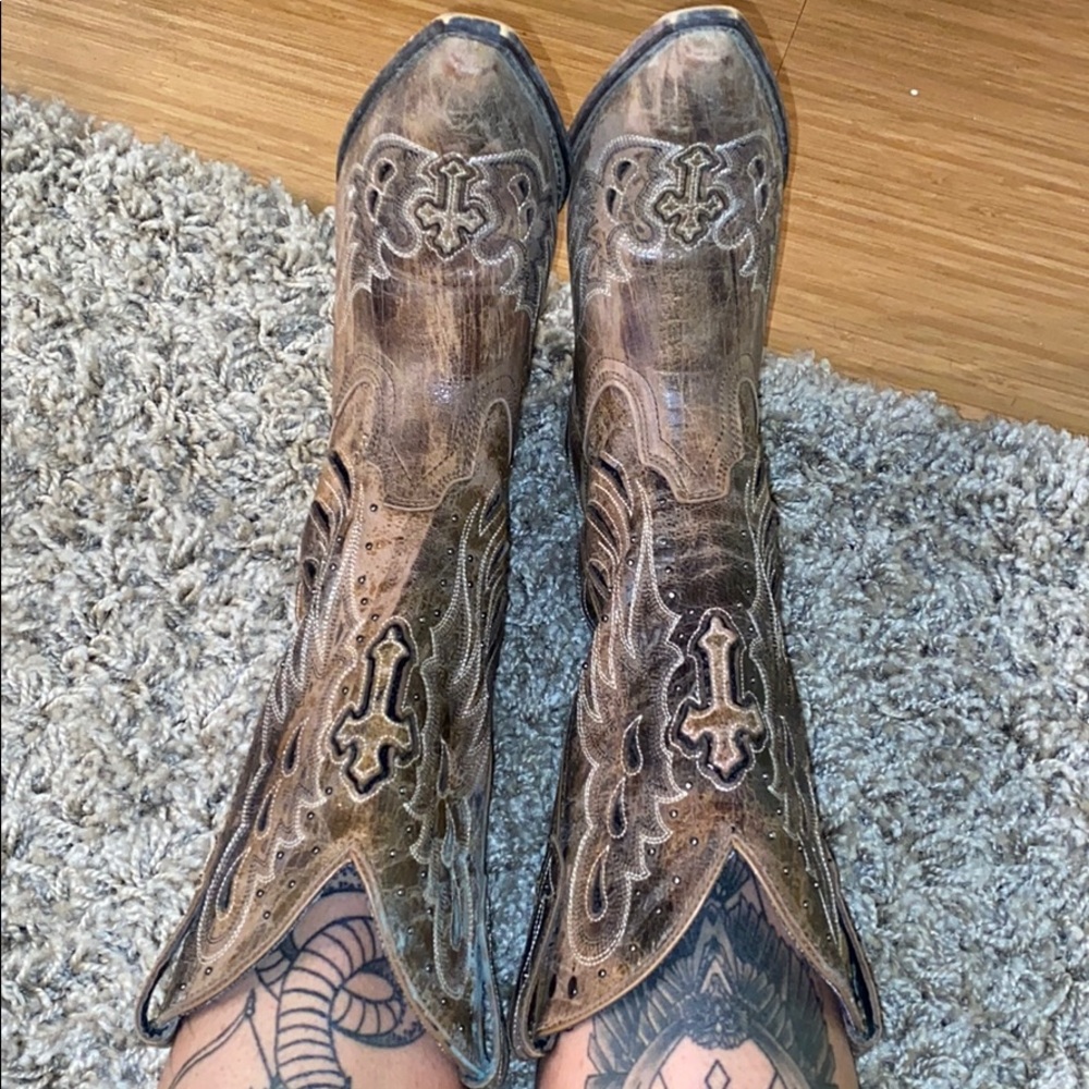 Studded Laredo cowgirl boots